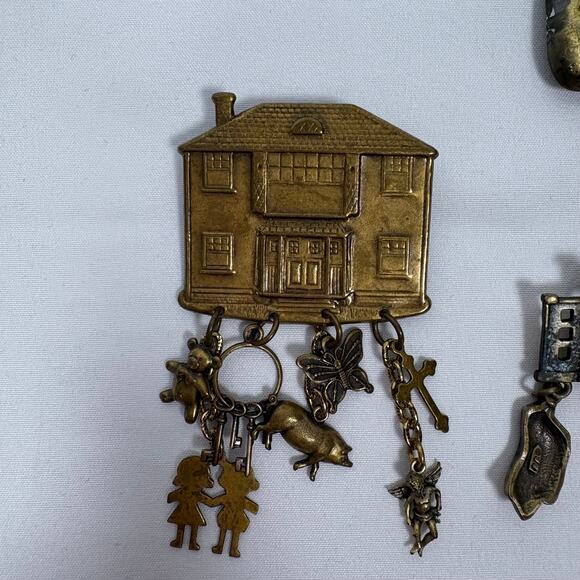 Vintage Dangle Charm Brooch Pin Lot - Sewing Machine, Hospital, House, Suitcase - Picture 8 of 10